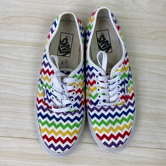 Vans Rainbow chevron zig zag print sneakers tennis shoes size 8.5 - Picture 3 of 9